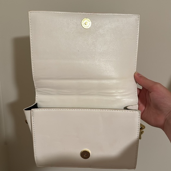 White And Gold Purse - Picture 3 of 4